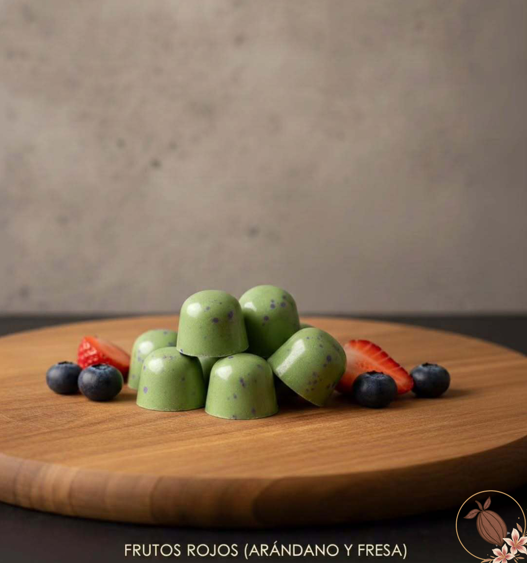 Bombón De Frutos Rojos - Bombón artesanal de chocolatería Amor Relleno Bogotá